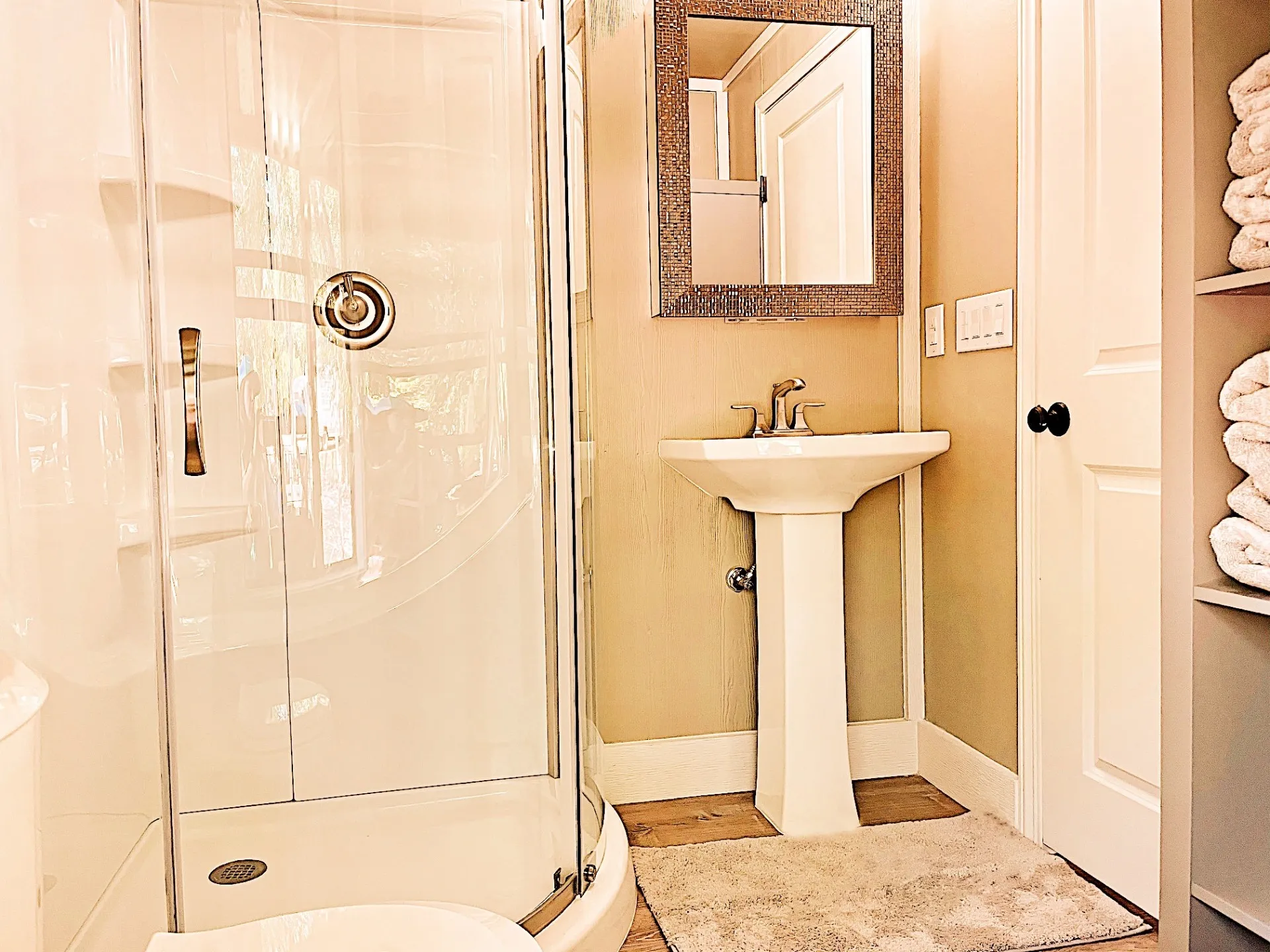 Full bathroom inside the cabin