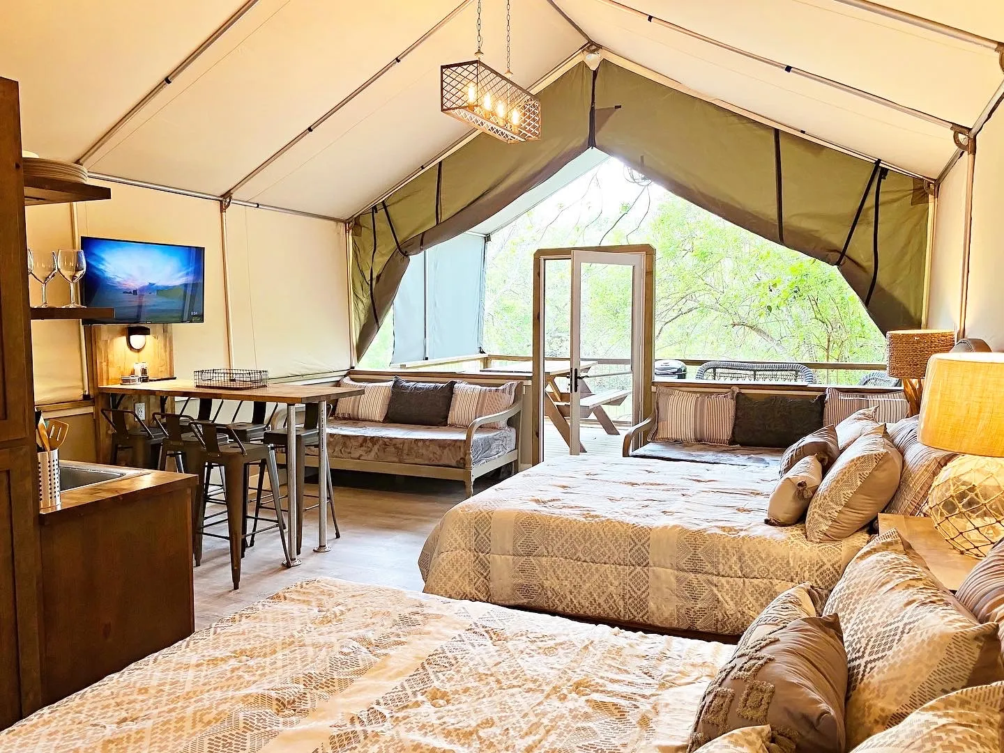 Hill Country Cabin Cost: Direct Booking vs. Airbnb Breakdown